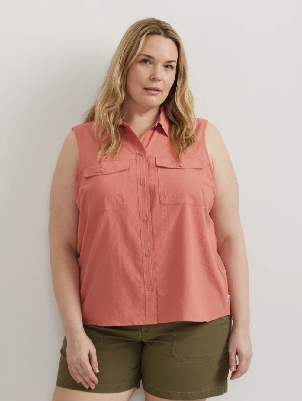 Eddie Bauer Women's Sleeveless Button-Down Shirt - Coral Peach